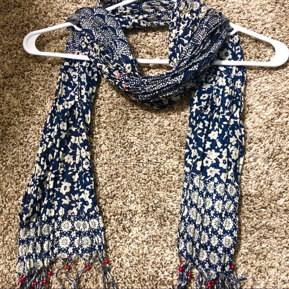 Cute scarve
